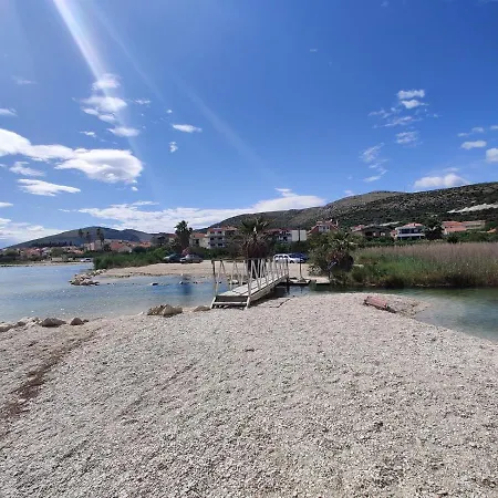 Διαμέρισμα Apartman Pantan Τρογκίρ